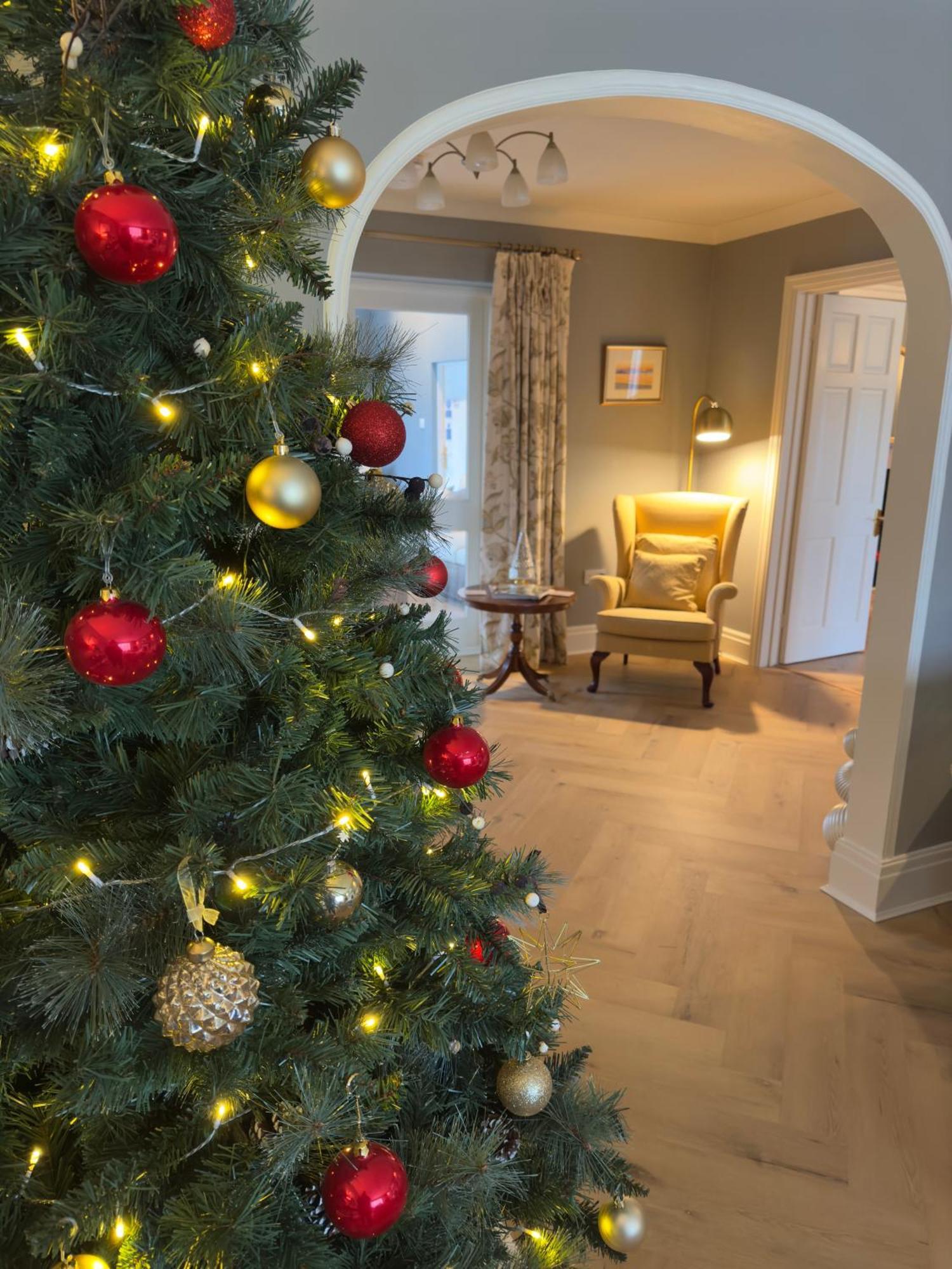Vast, Elegant Home With Indoor Pool & Sauna Near Popular Golf Course Kington  Exteriör bild