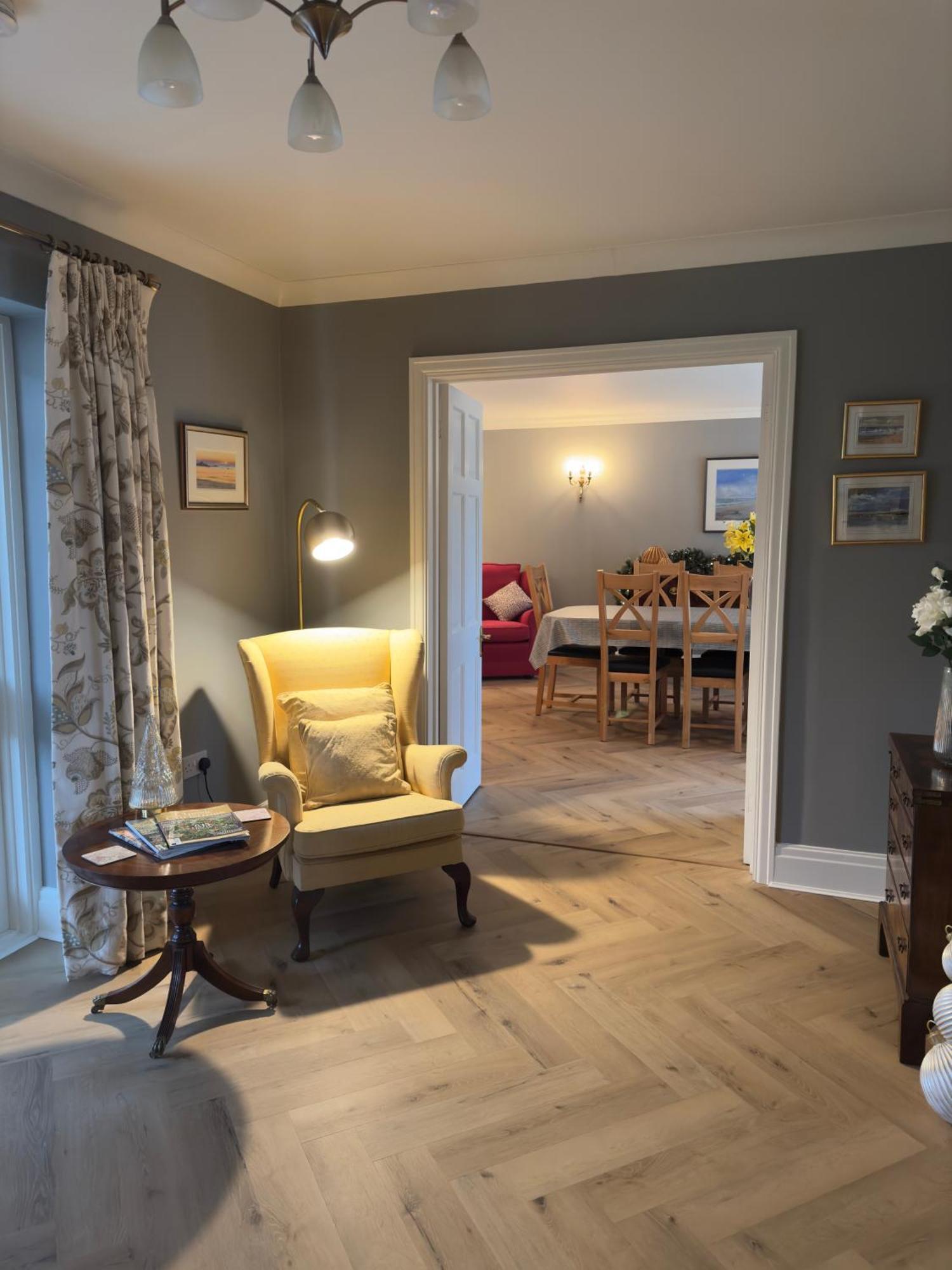 Vast, Elegant Home With Indoor Pool & Sauna Near Popular Golf Course Kington  Exteriör bild