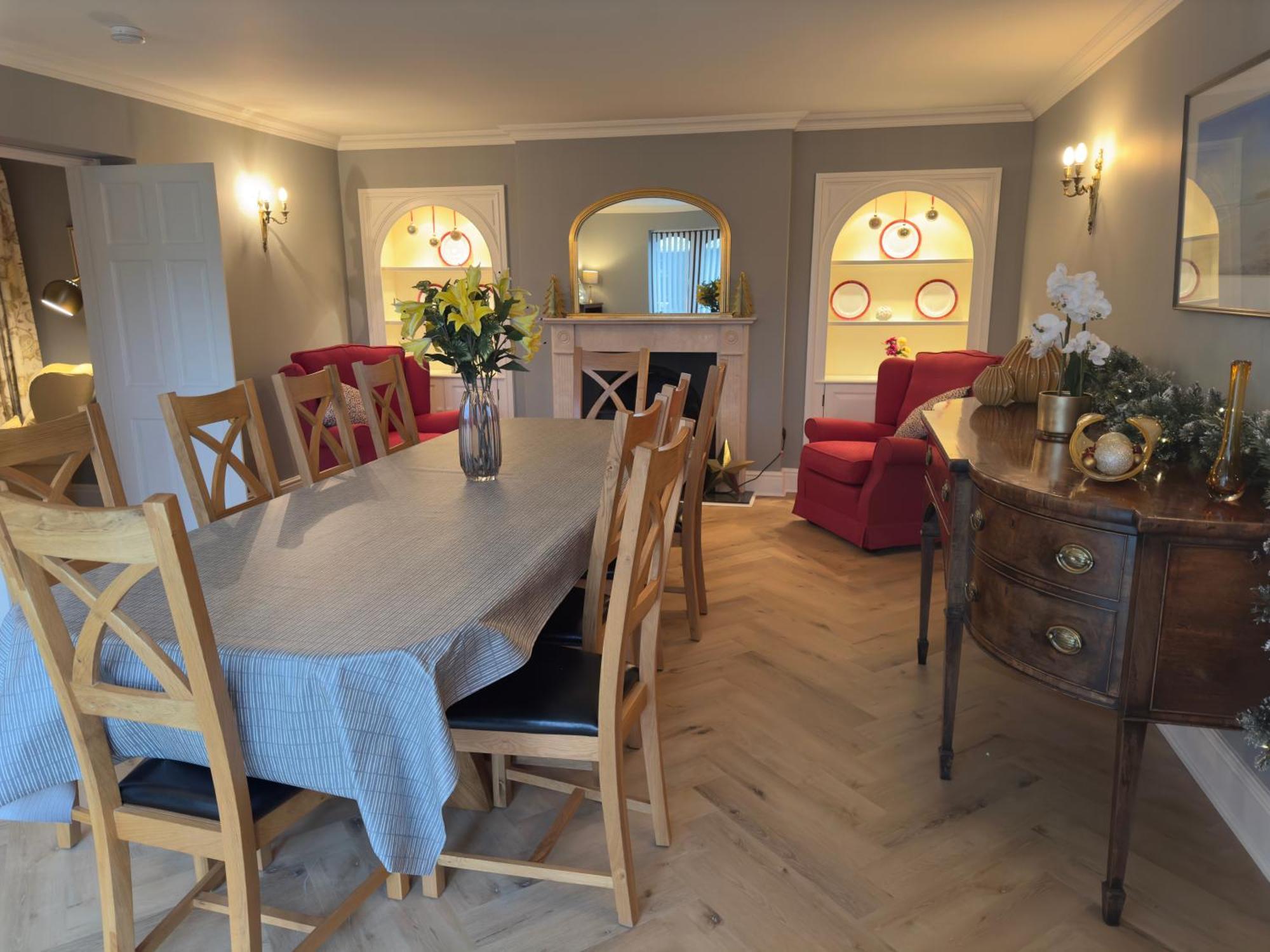 Vast, Elegant Home With Indoor Pool & Sauna Near Popular Golf Course Kington  Exteriör bild