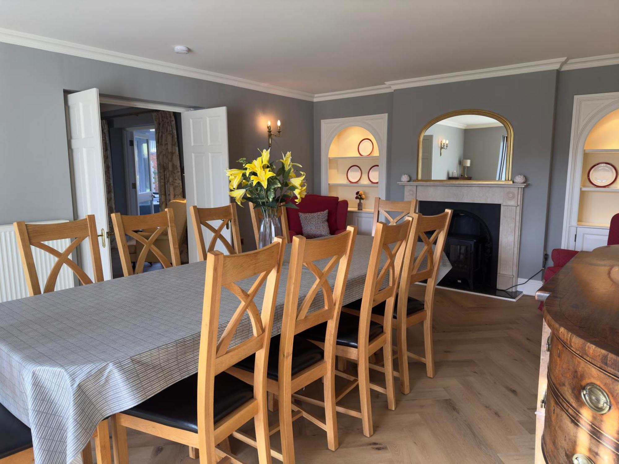 Vast, Elegant Home With Indoor Pool & Sauna Near Popular Golf Course Kington  Exteriör bild