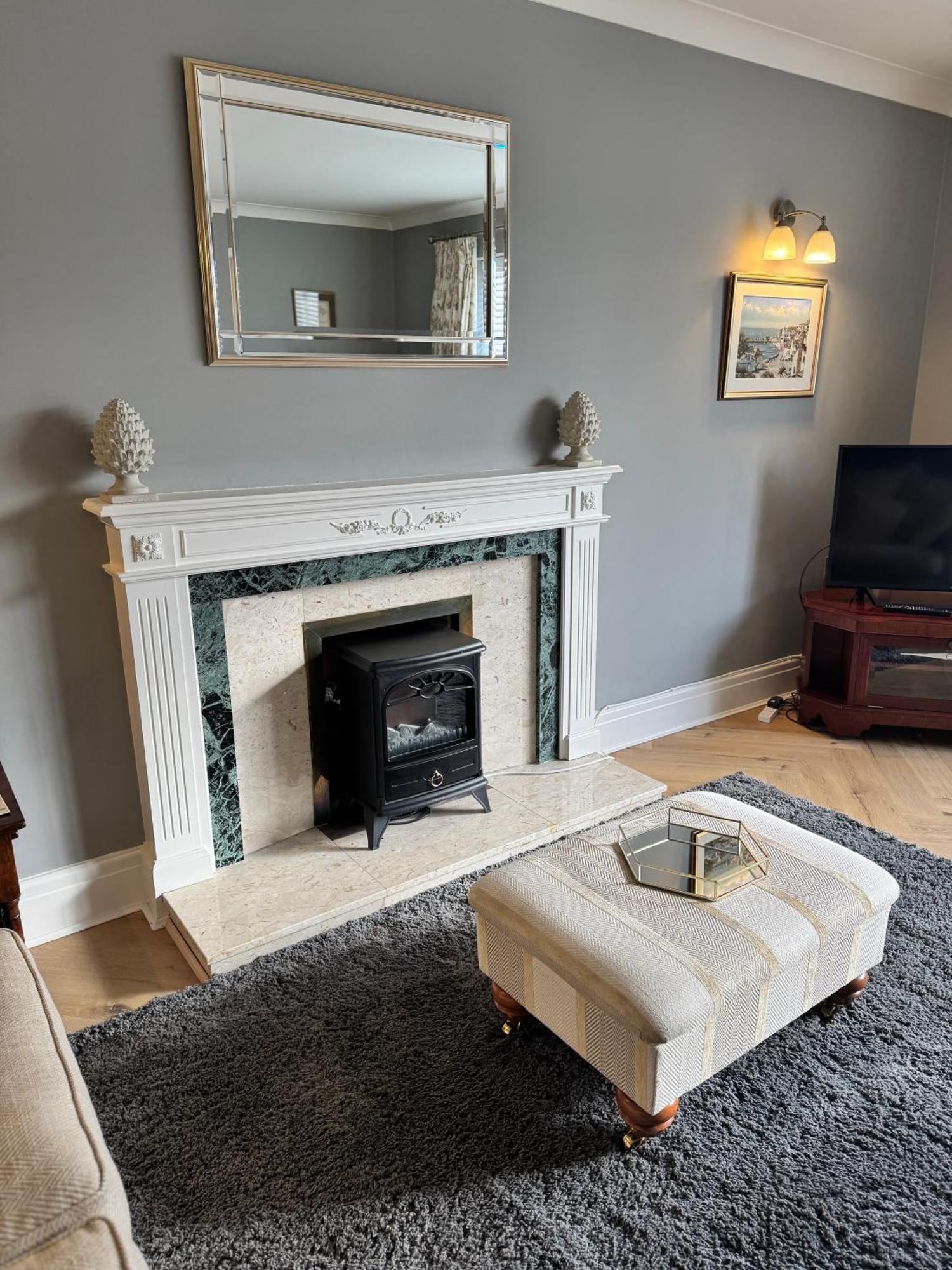 Vast, Elegant Home With Indoor Pool & Sauna Near Popular Golf Course Kington  Exteriör bild